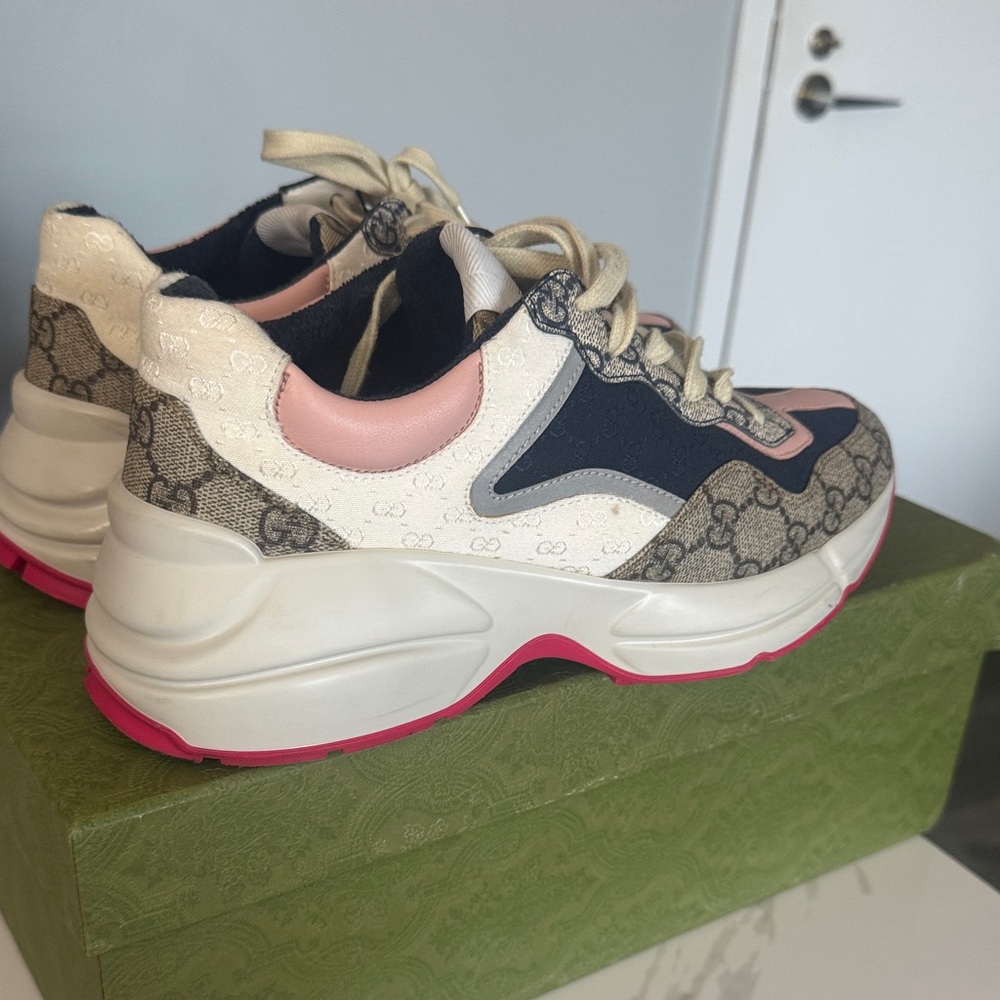 Gucci Women's Beige and Pink Sneakers (use Good condition) original - Picture 3 of 6